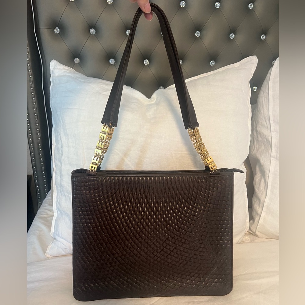 Authentic Bally Leather Shoulder Bag - Picture 3 of 15